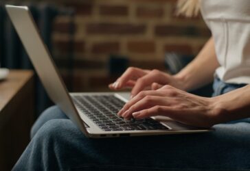 Educação: internauta pesquisa por 6 meses