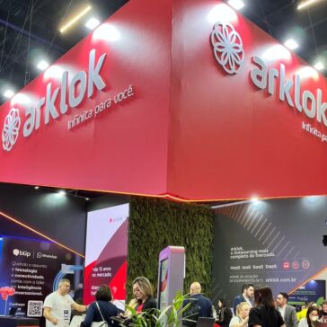 Arklok apresenta POP as a Service na Futurecom 2024 e amplia sua presença no setor de telecomunicações